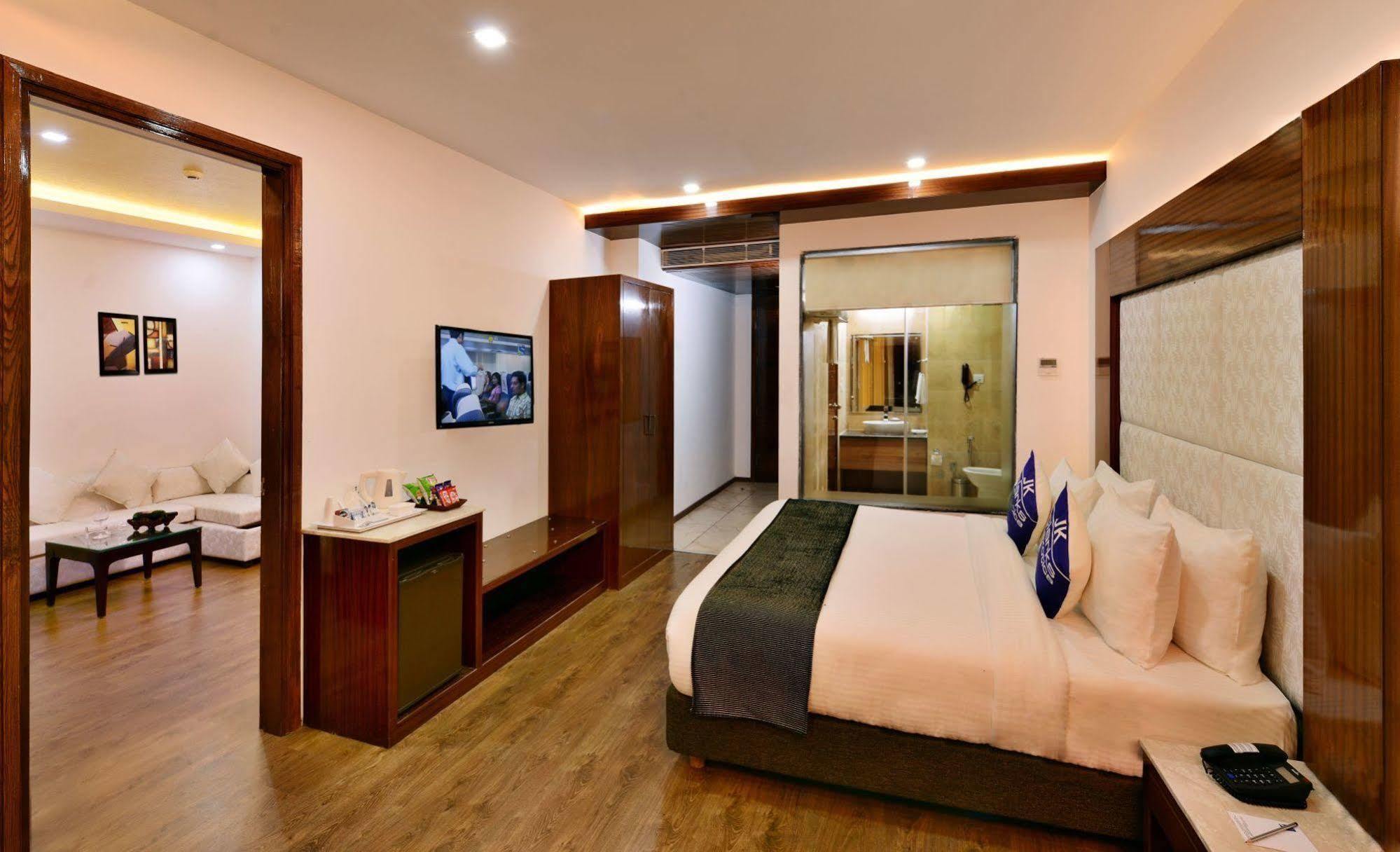 Jk Clarks Exotica Hotel Dalhousie Exterior photo