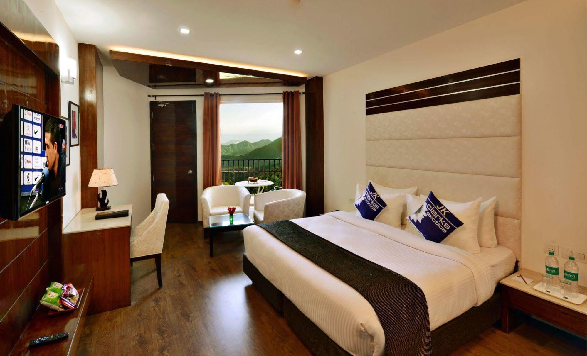 Jk Clarks Exotica Hotel Dalhousie Exterior photo